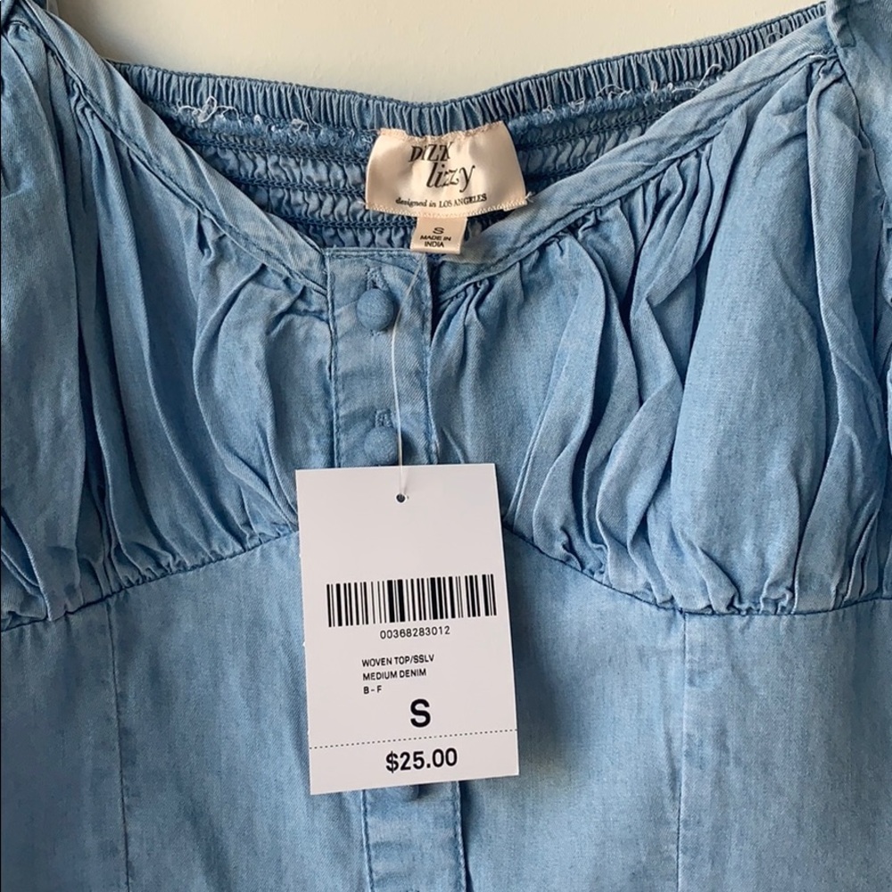 F21 Chambray Top - Picture 2 of 3